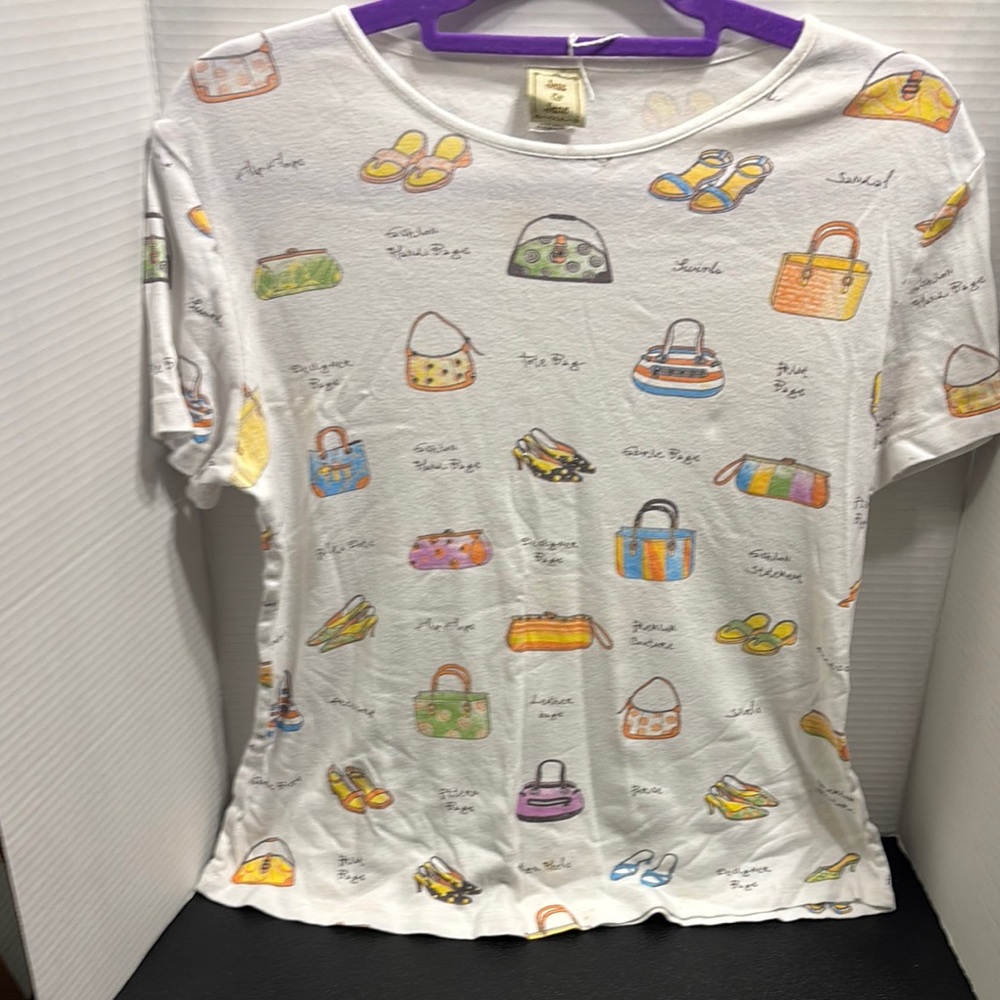 Jess and Jane designer bag and shoe Colorful  Graphic T-Shirt size m